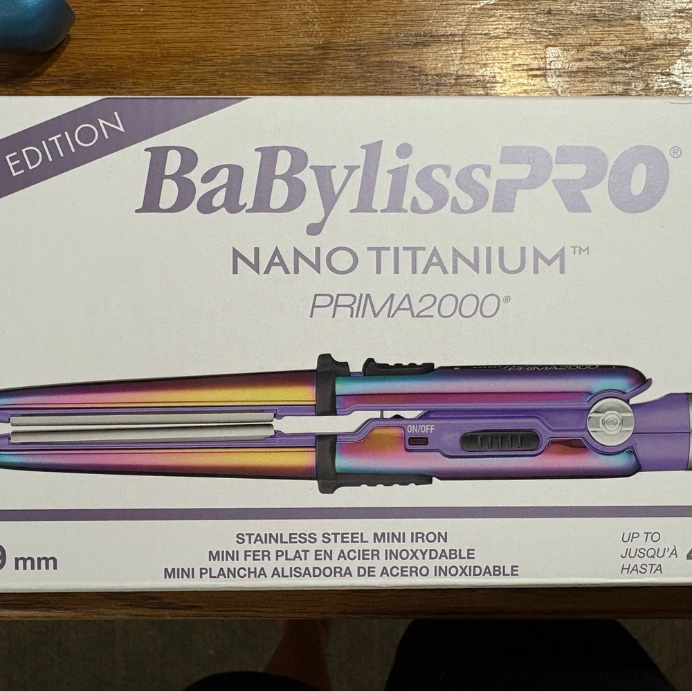 BaBylissPRO Nano Titanium Flat Iron - Iridescent Finish